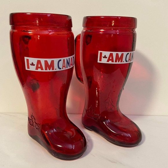 Set of Molsen I Am Canadian Red Glass Boot mugs - Picture 1 of 4